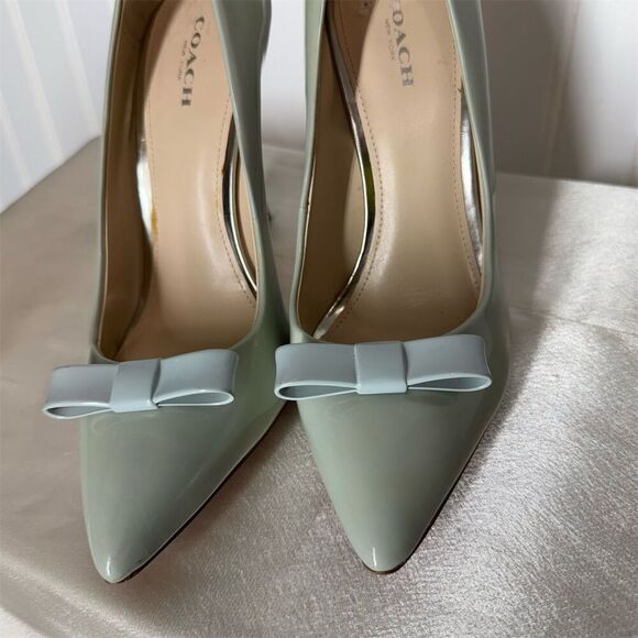 Coach Mint Green Patent Leather Heels Ceramic Bow Pumps Size 7B Coquette Y2K - Picture 6 of 9
